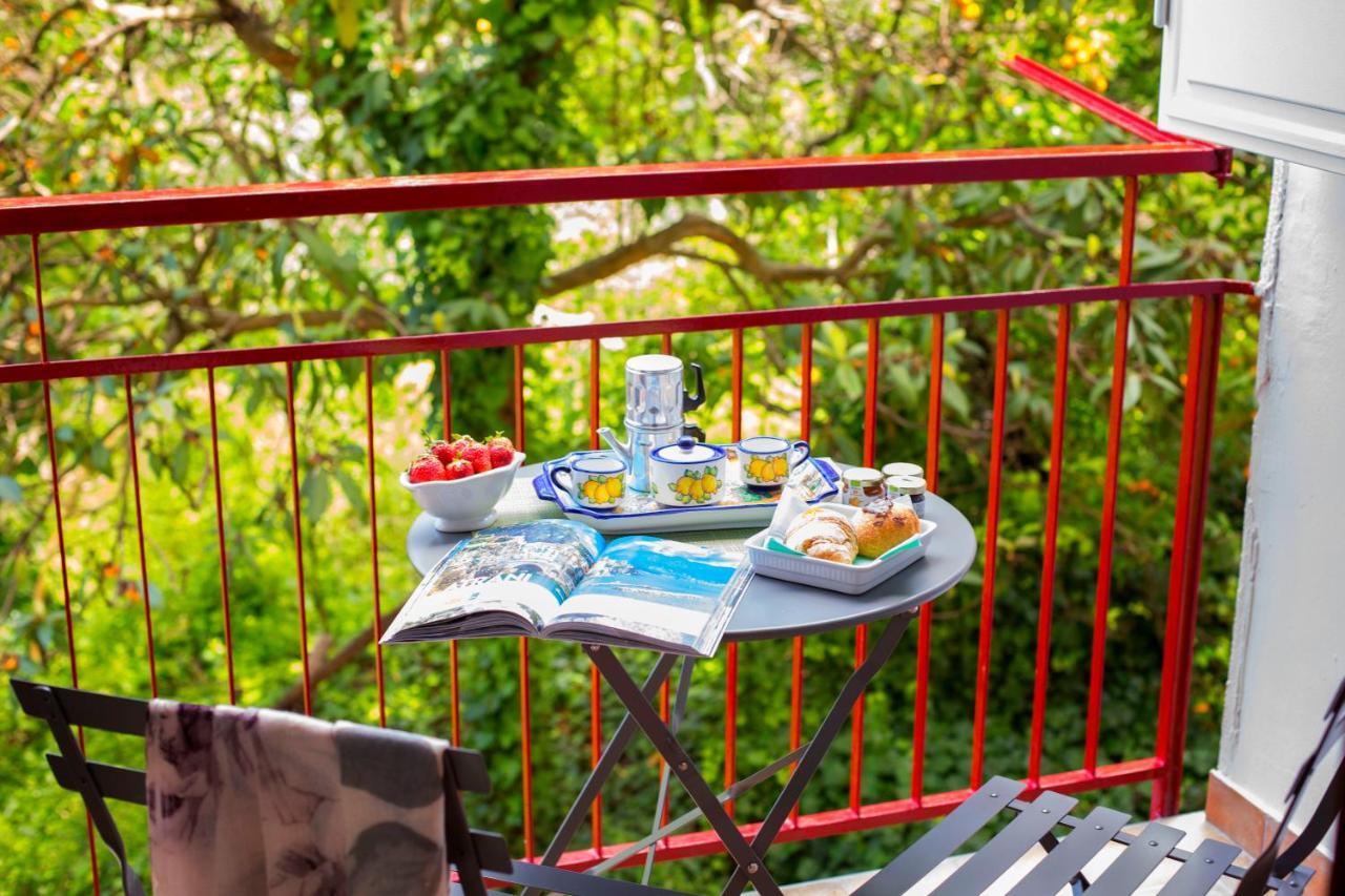 Torna a Surriento Suites Sorrento Esterno foto