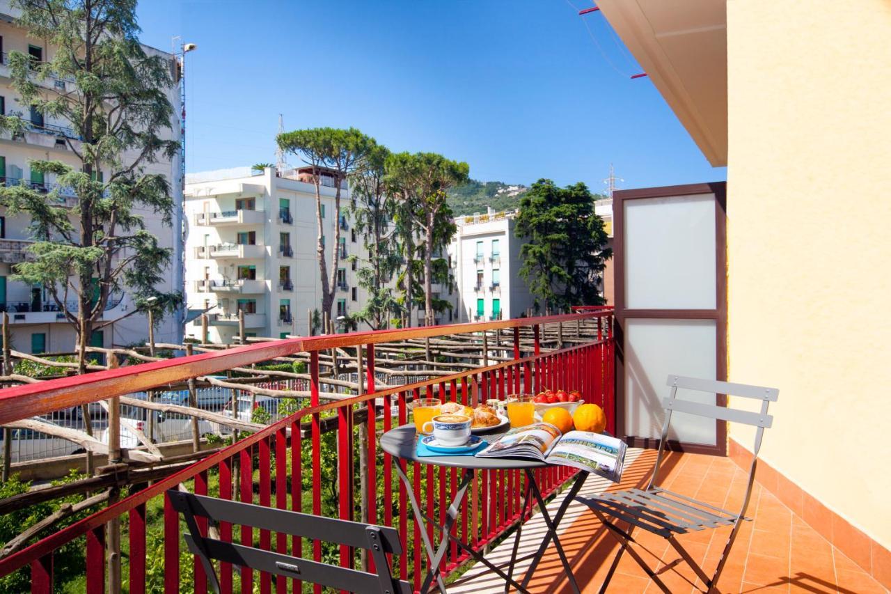 Torna a Surriento Suites Sorrento Esterno foto